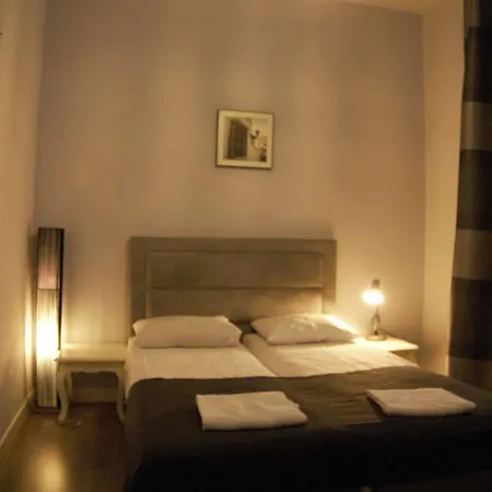 ファミリー コーイク ホテル *